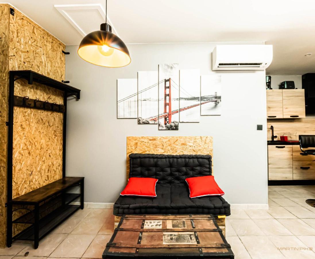 Апартаменти Centre Historique - Free Parking - Self Checkin - Wifi - Industriel - SleepntripБезьє Екстер'єр фото